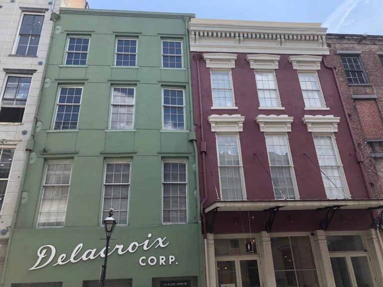 colorful-historic-buildings-new-orleans-lousiana-decatur-street-french-quarter-free-things-to-do-new-orleans