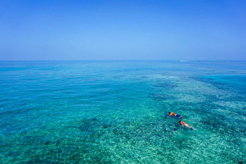 snorkeling-belize-caribbean-sea-belize-barrier-reef-hol-chan-marine-reserve-belize-7-day-itinerary