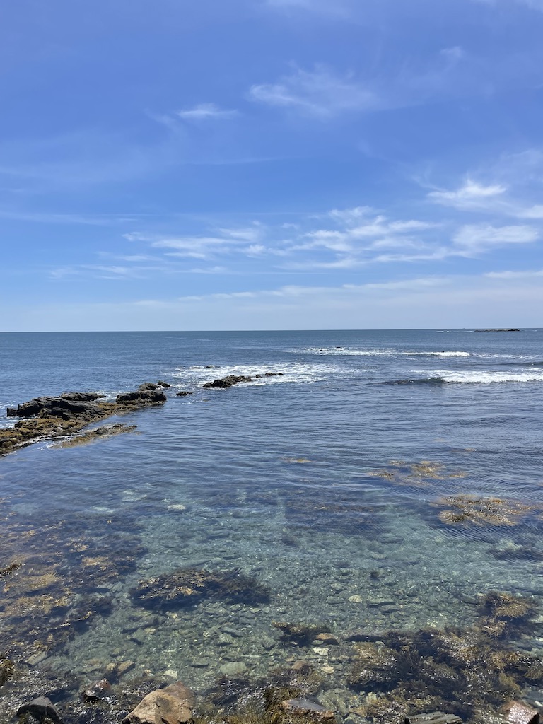 cliff walk ocean view newport rhode island new england road trip
