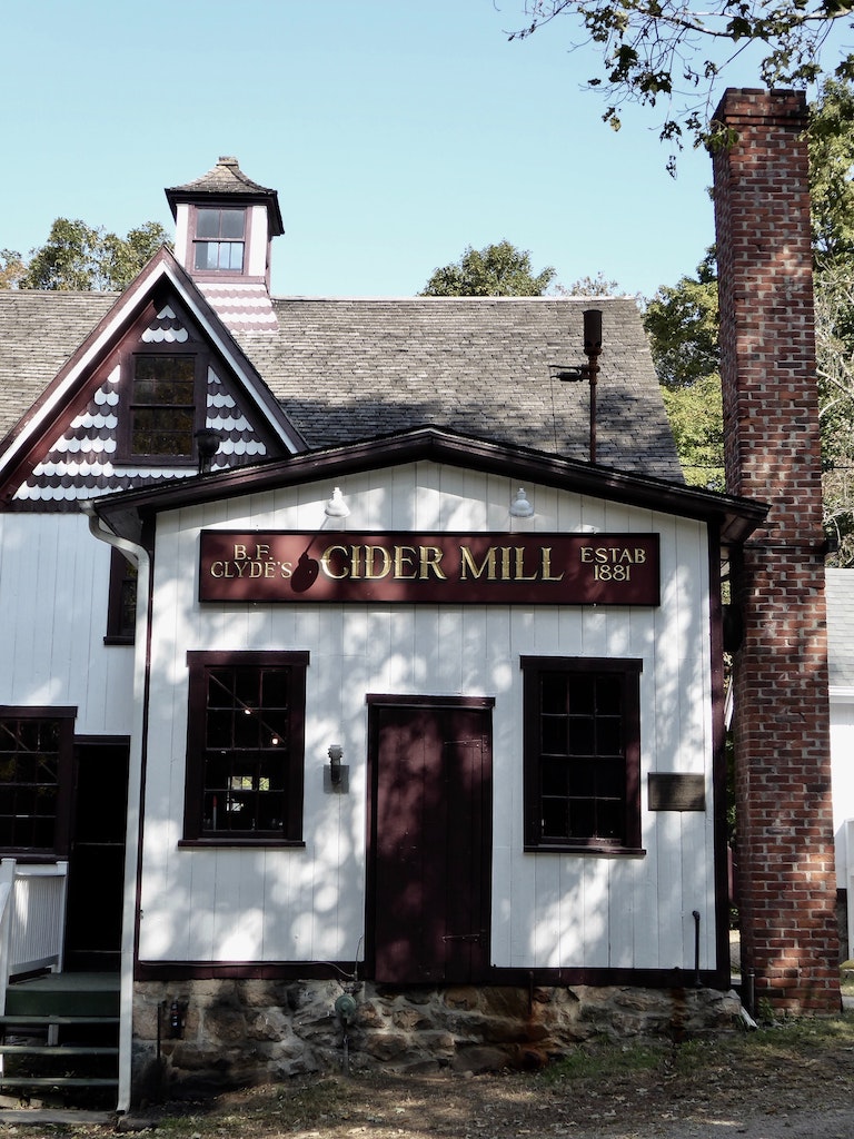 bf clydes cider mill things to do in mystic connecticut