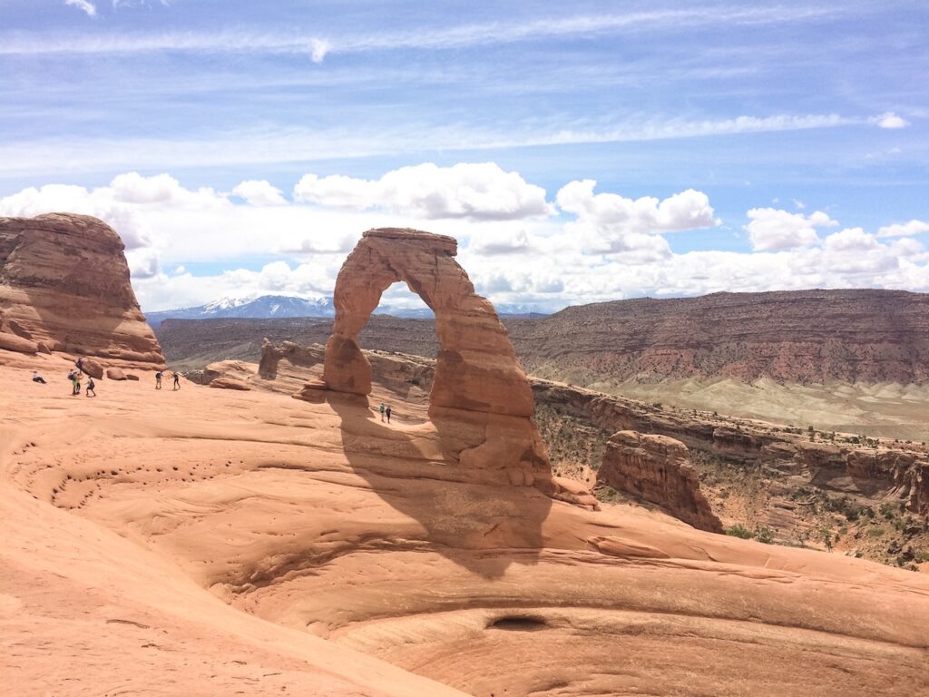 delicate arch arches national park moab utah sunny summer