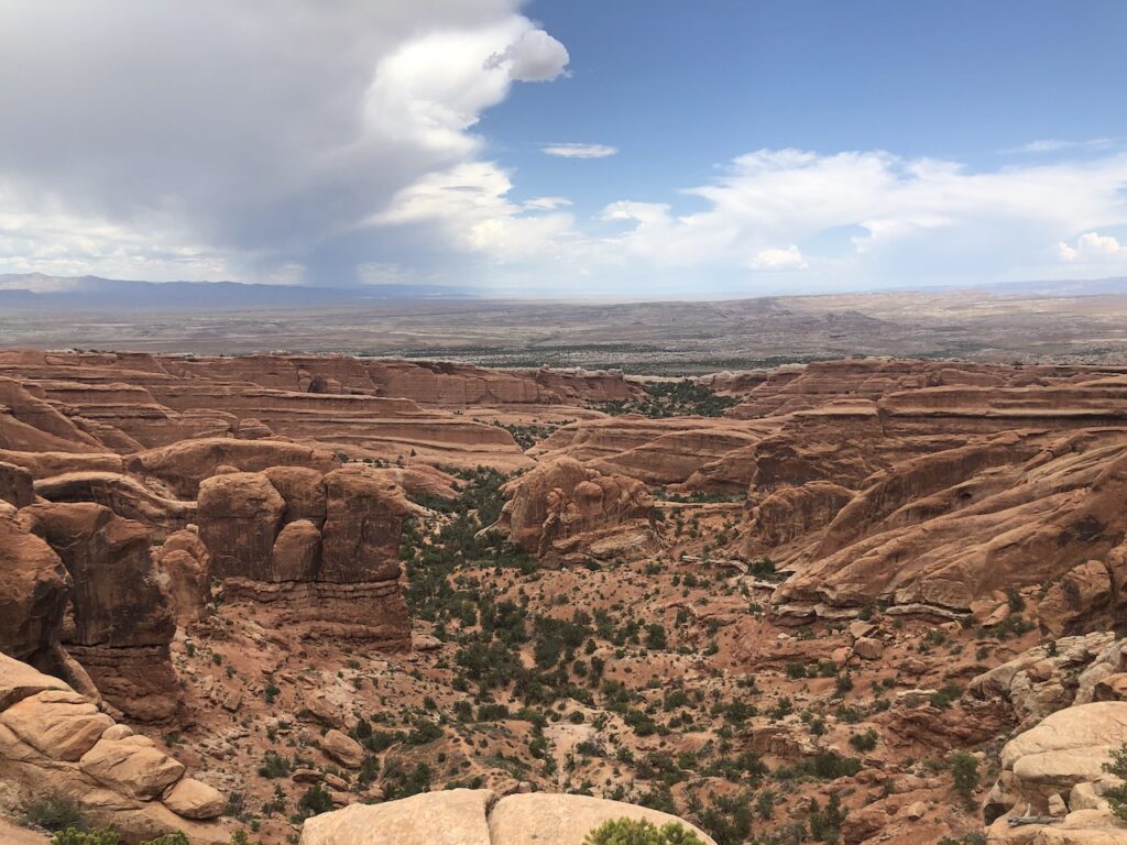 fin canyon devils garden trail arches national park moab utah