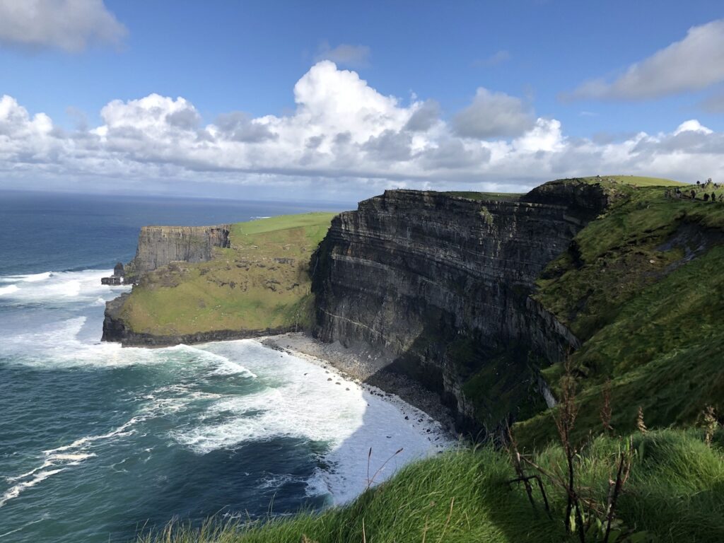 cliffs of moher rugged shoreline atlantic ocean ireland