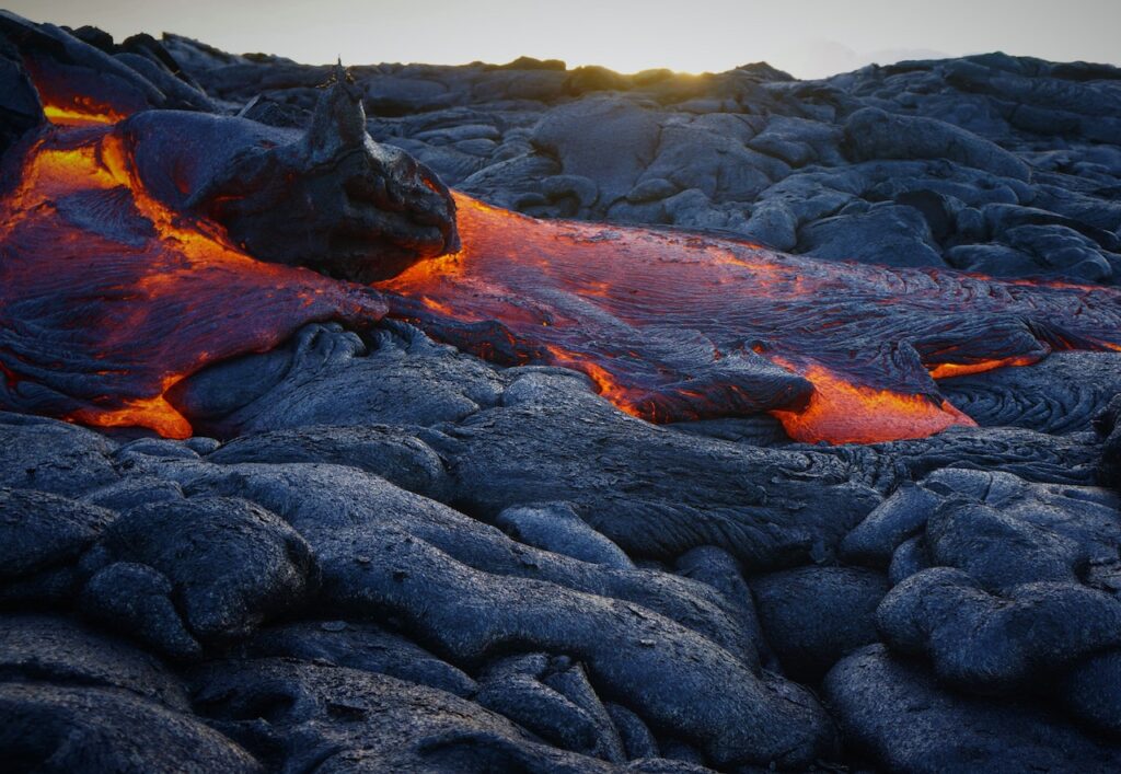 lava flow hawaii volcanoes national park