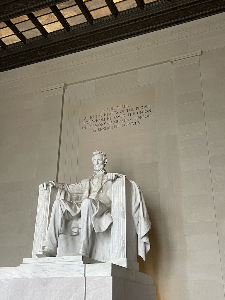 lincoln memorial washington dc united states statue