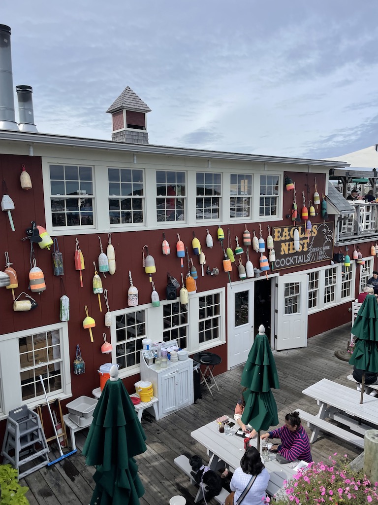 bar harbor maine dockside restaurant with lobser buoys