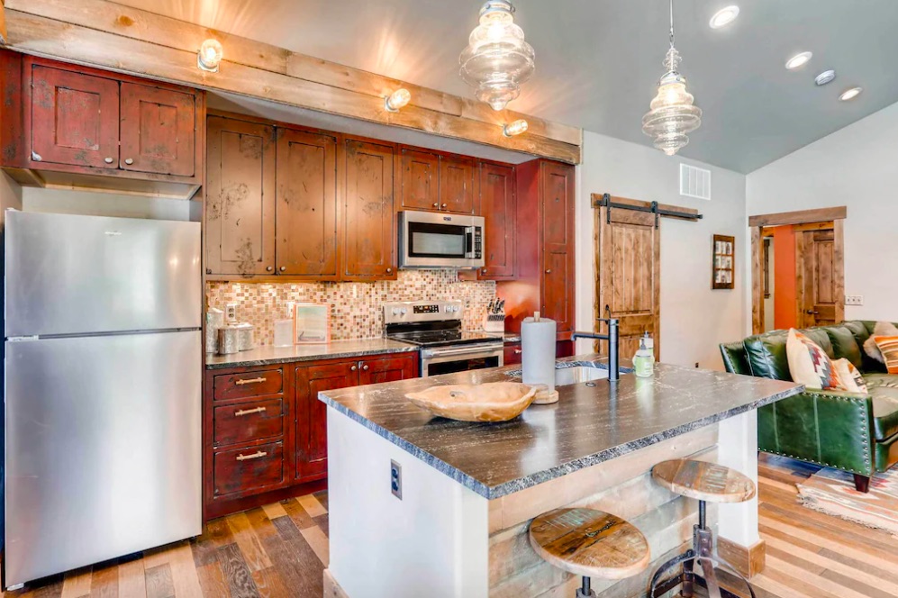 Mountain home kitchen Grand Lake cabins Colorado