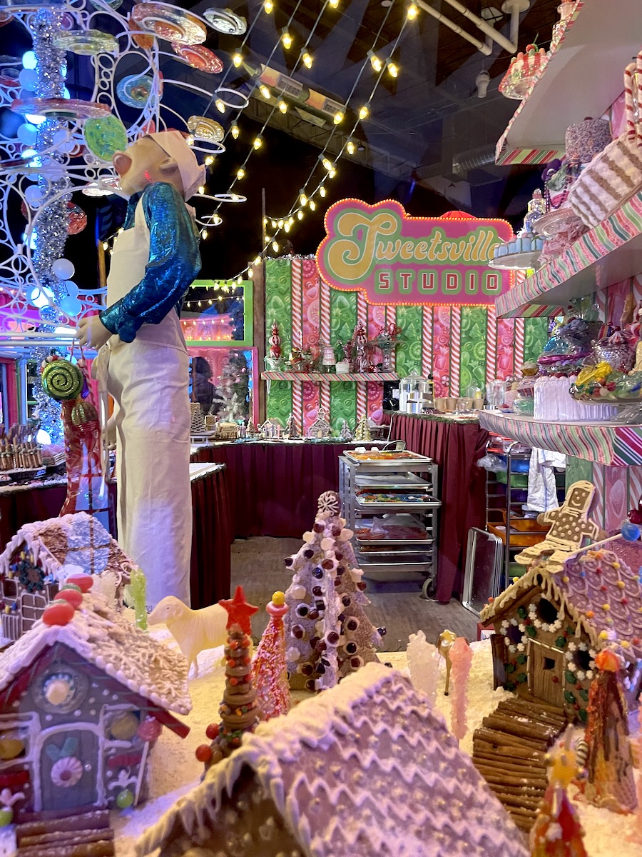 The Best Denver Christmas PopUp Bars [2024] Seen By Amy