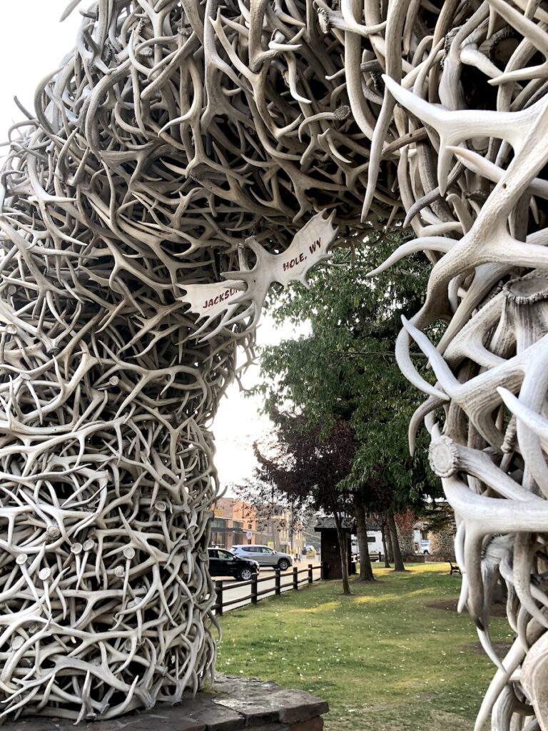 jackson hole elk antler arch wyoming