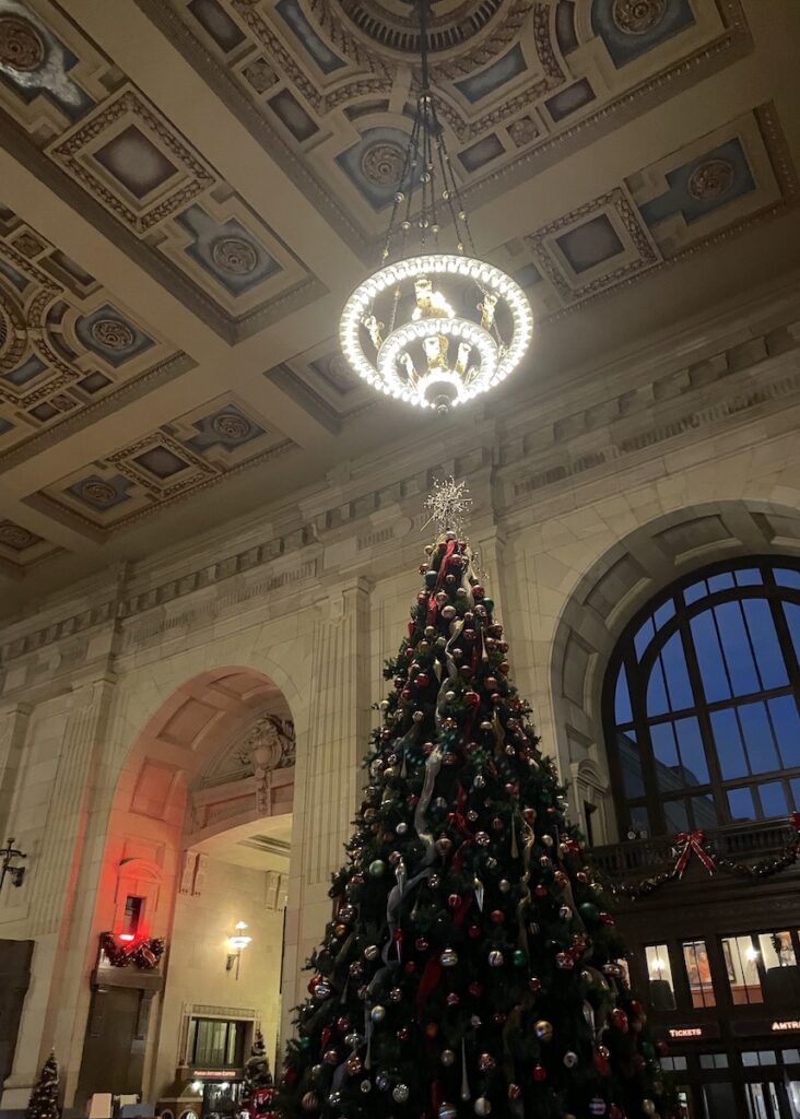 union station christmas tree kansas city missouri