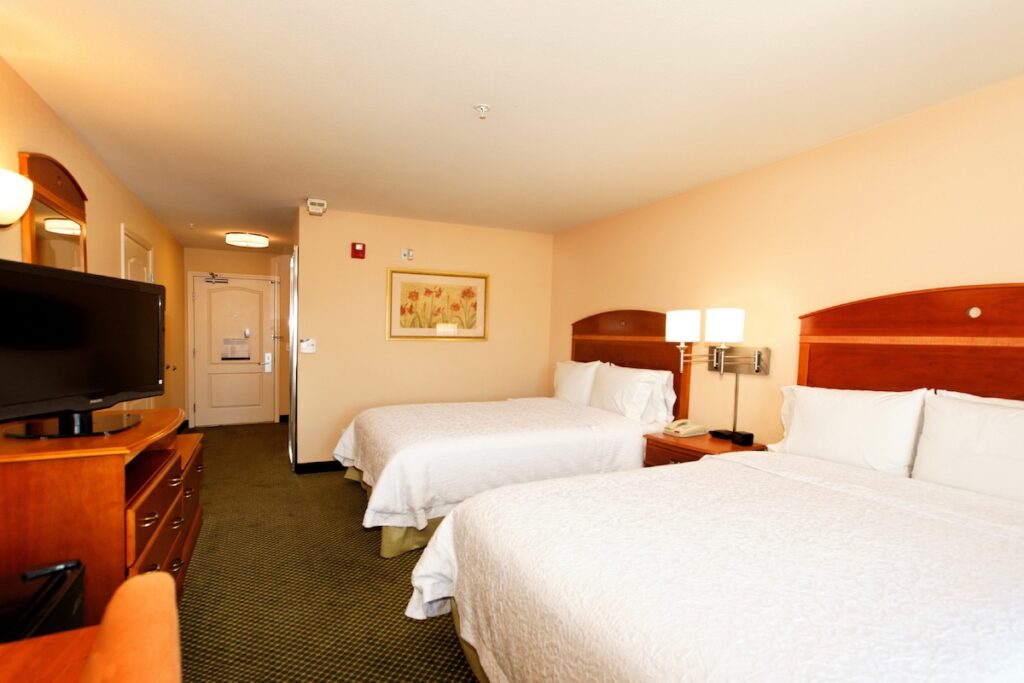 Hampton Inn Montrose Guest Room