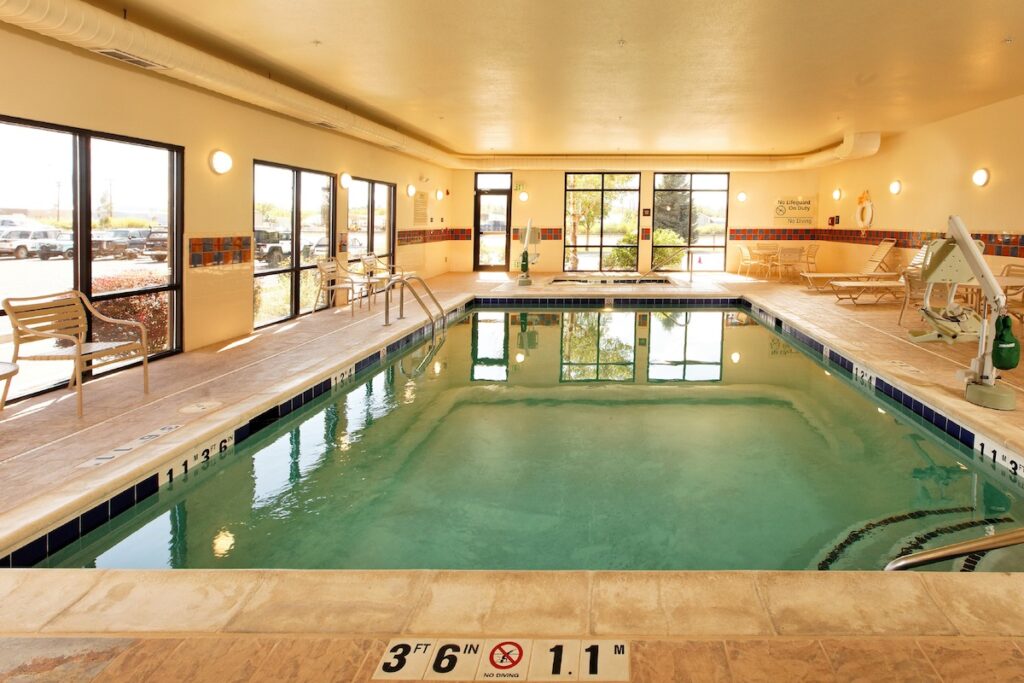 Hampton Inn Montrose Pool