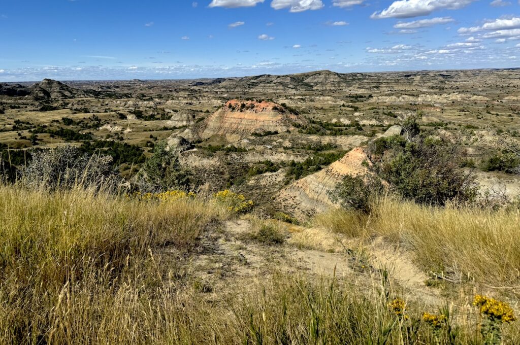 painted canyon overlook theodore roosevelt national park north dakota