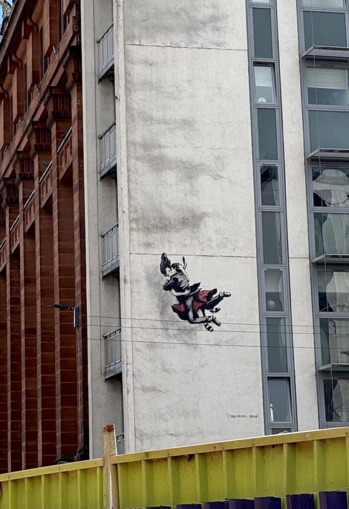 falling in love mural the rebal bear Glasgow Scotland United Kingdom