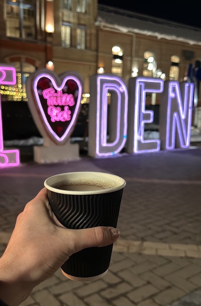 Denver Christkindlmarket hot apple cider colorado
