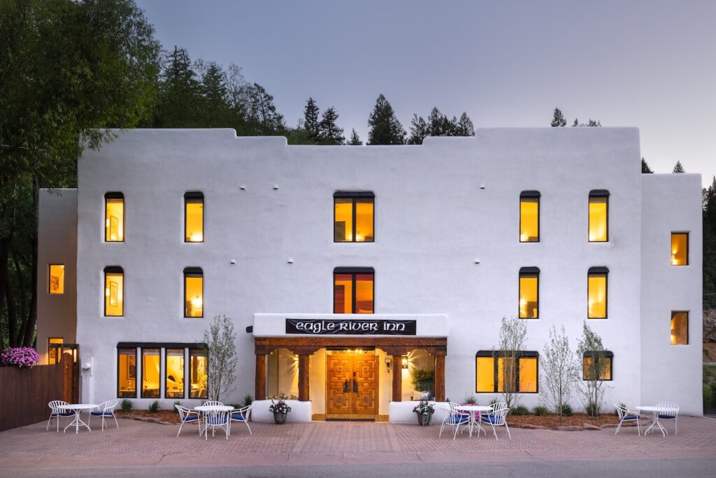 Eagle River Inn Minturn Colorado near vail exterior