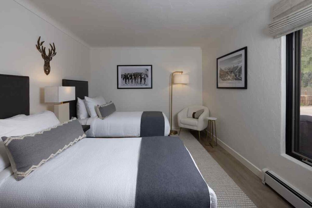 Eagle River Inn Minturn Colorado near vail guest room