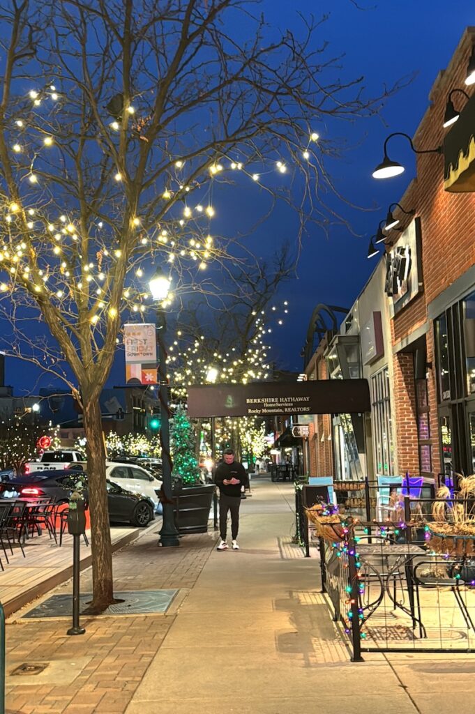 downtown colorado springs shopping and holiday lights