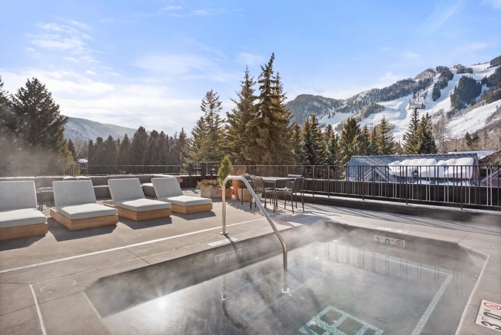 mollie aspen hotel rooftop pool