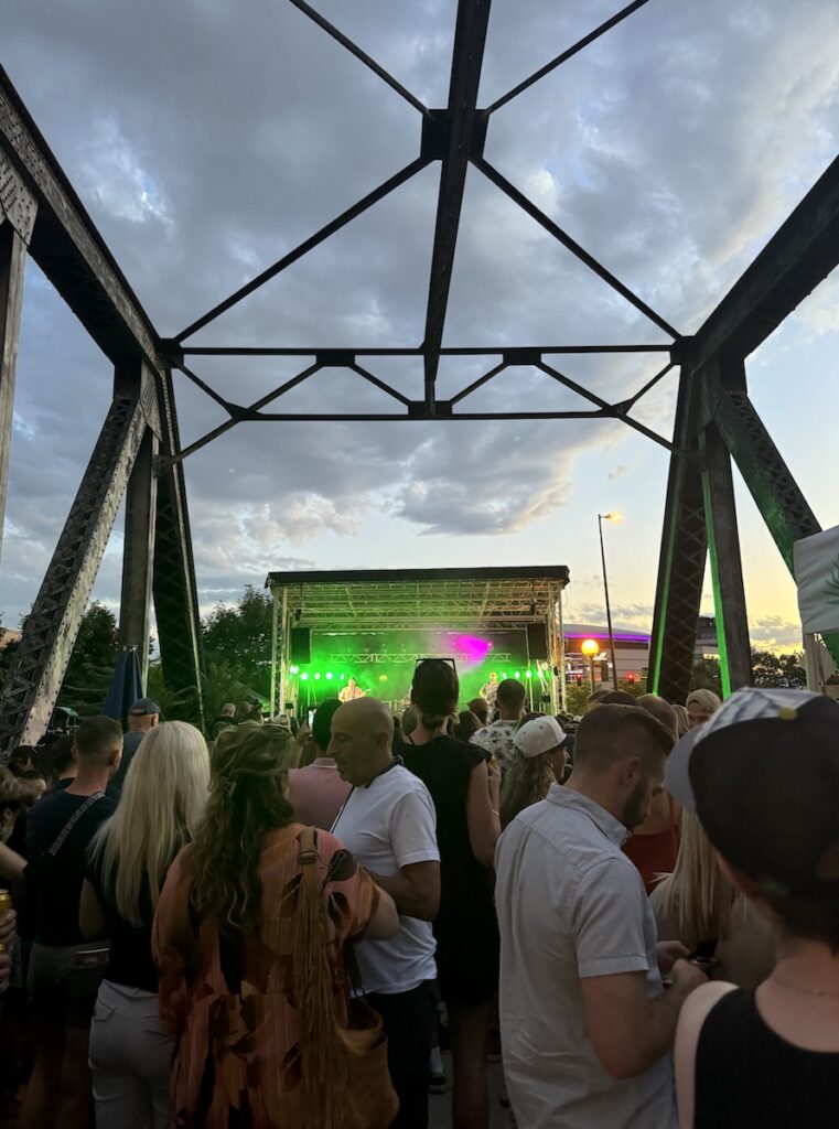 coohills beats on the creek outdoor live music summer concerts denver colorado